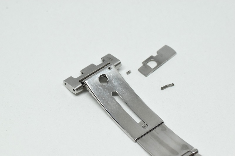 OMEGA/オメガ クラスプ（中留/バックル）用の イモネジ | 時計修理